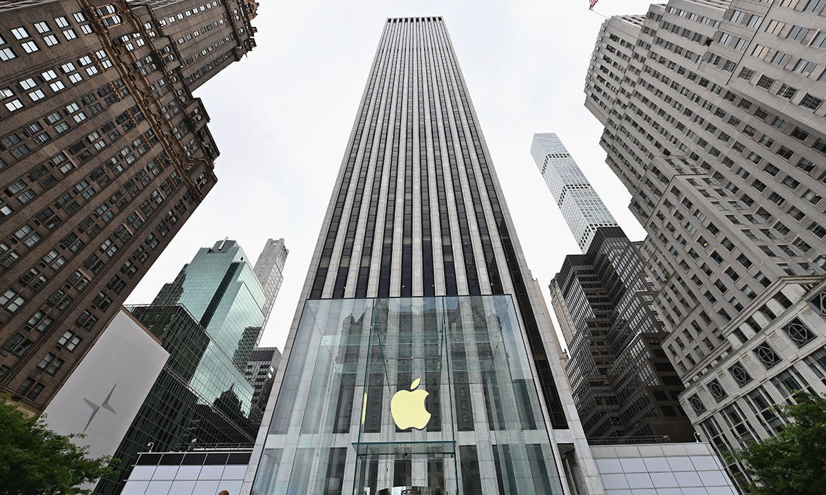 View of the Apple store on Fifth Avenue