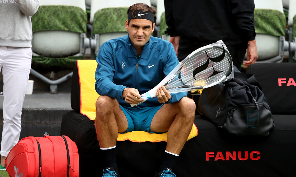 Aangepaste groef neerhalen Roger Federer Finally Gets His "RF" Logo Back From Nike