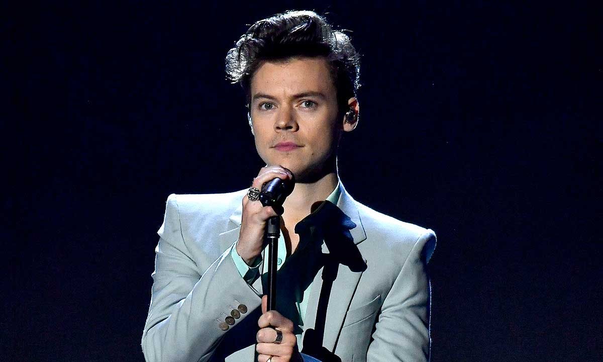 Harry Styles performs on the runway during the 2017 Victoria's Secret Fashion Show