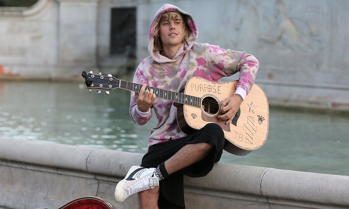 Justin Bieber hoodie acoustic guitar