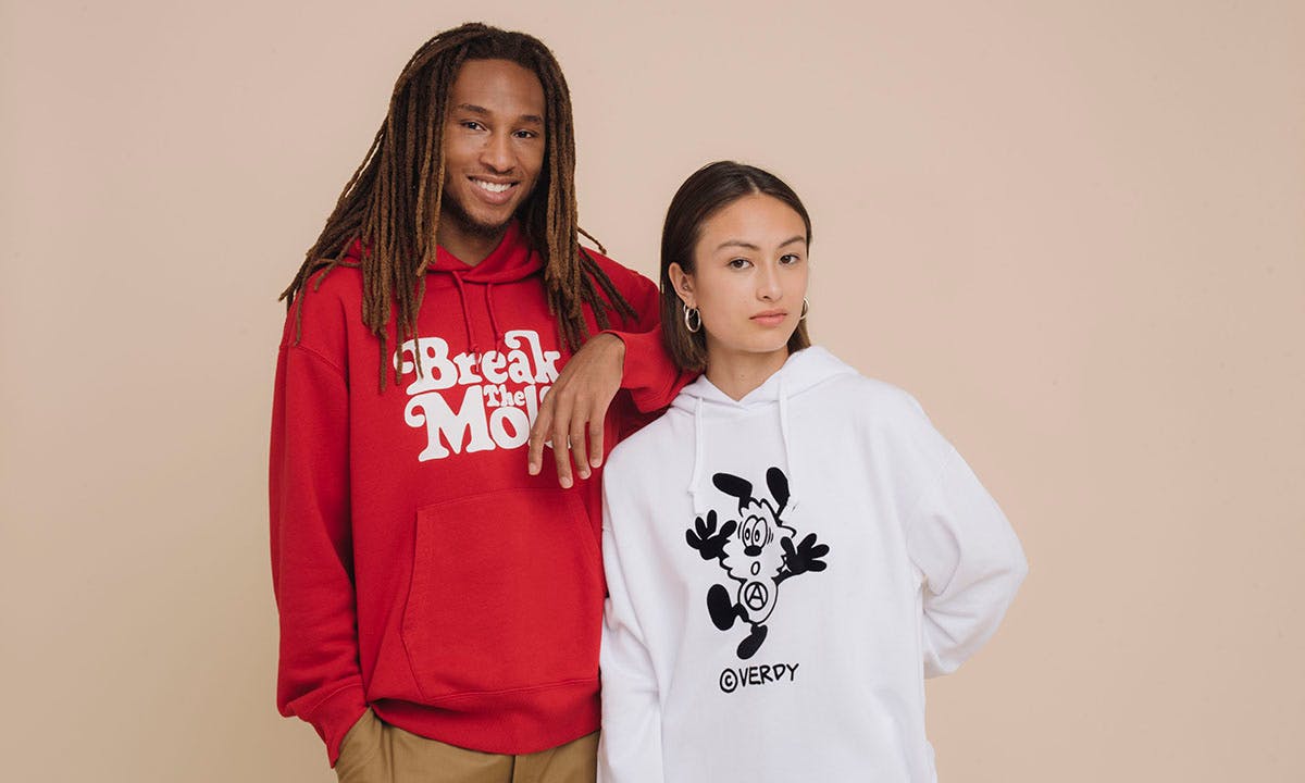 Uniqlo Verdy FW19 red hoodie white T-shirt