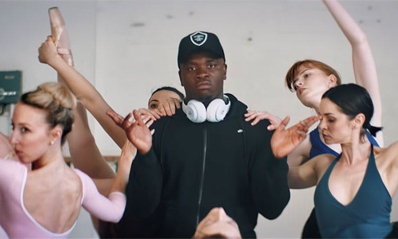 Like dancing перевод. Ман Дон Сонг. Big Shaq man don't Dance. B.I.G танцы. Michael DEPA.