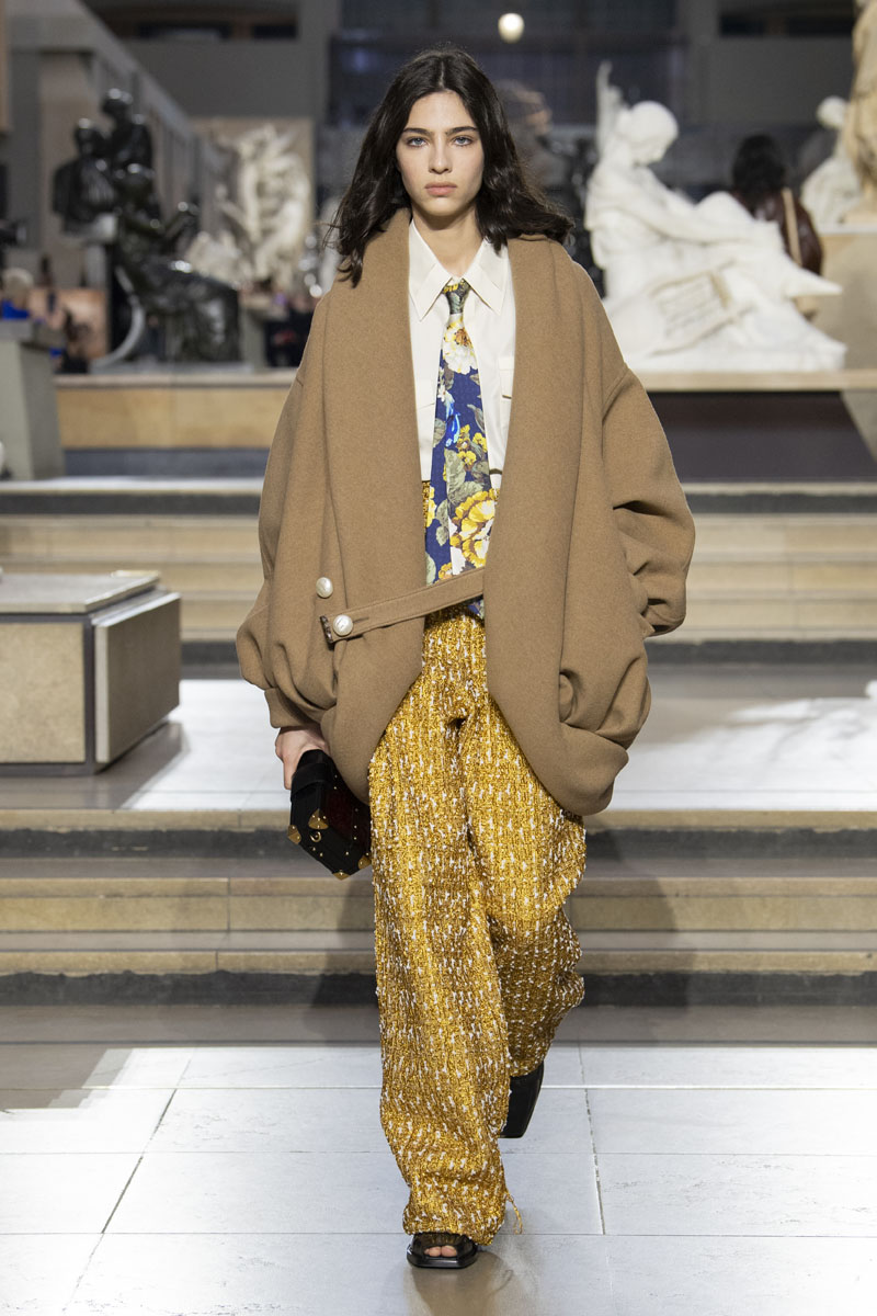 How to wear the college trend in 2022 according to Louis Vuitton