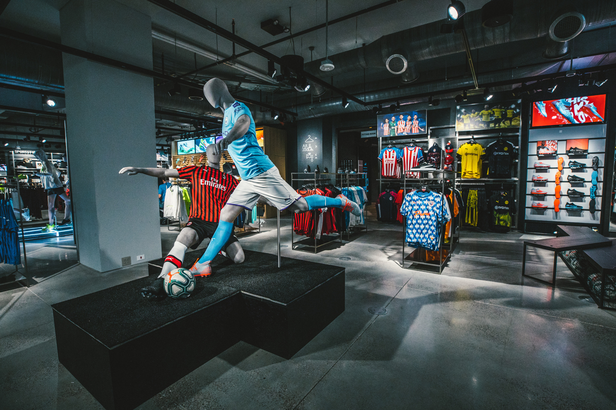 Keel Gecomprimeerd Amfibisch An Inside Look at PUMA's NYC Flagship Store: See More Here