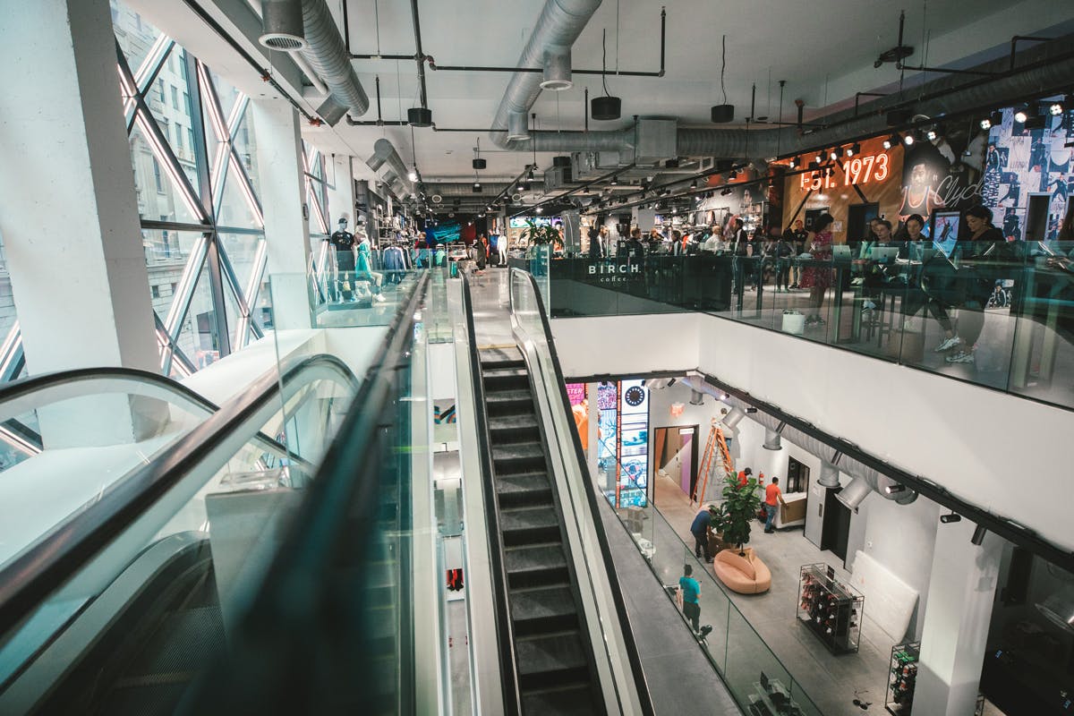 PUMA flagship store in New York City: steel-and-glass design - seele