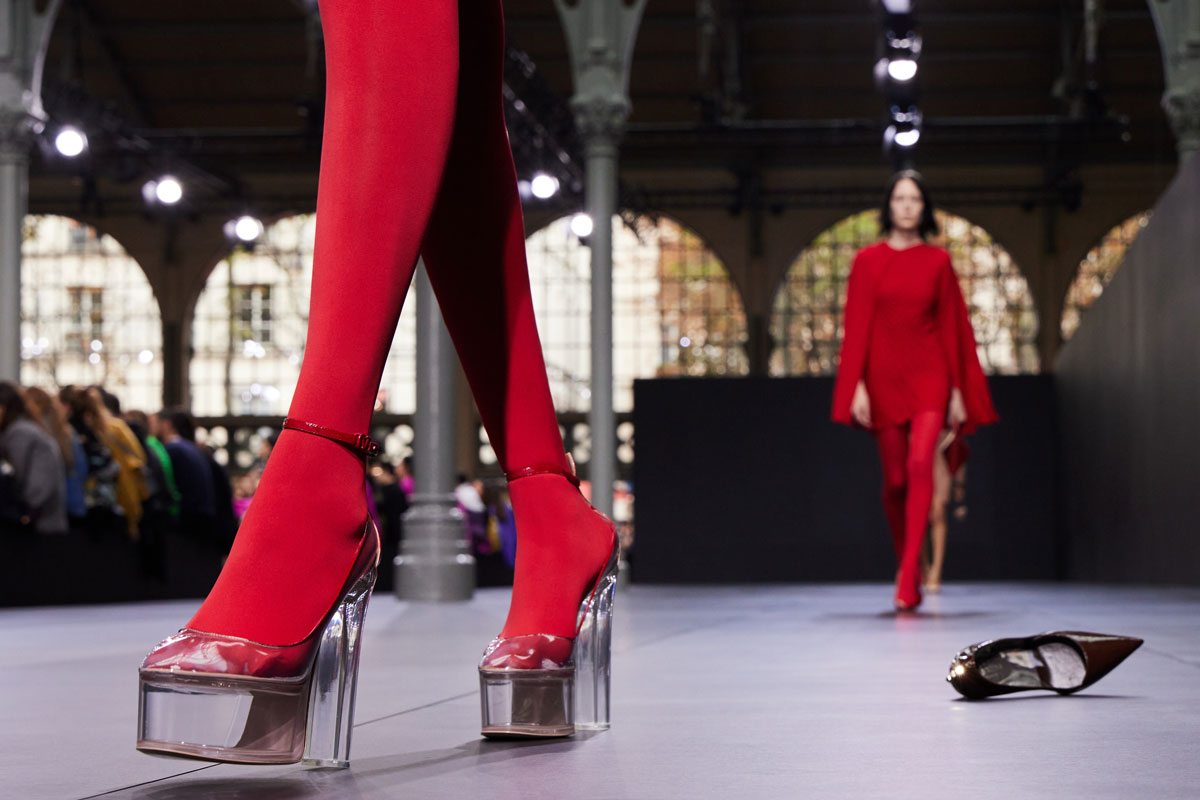 Valentino's SS23 Shoes u0026 Falling Models: A Mystery Told on TikTok