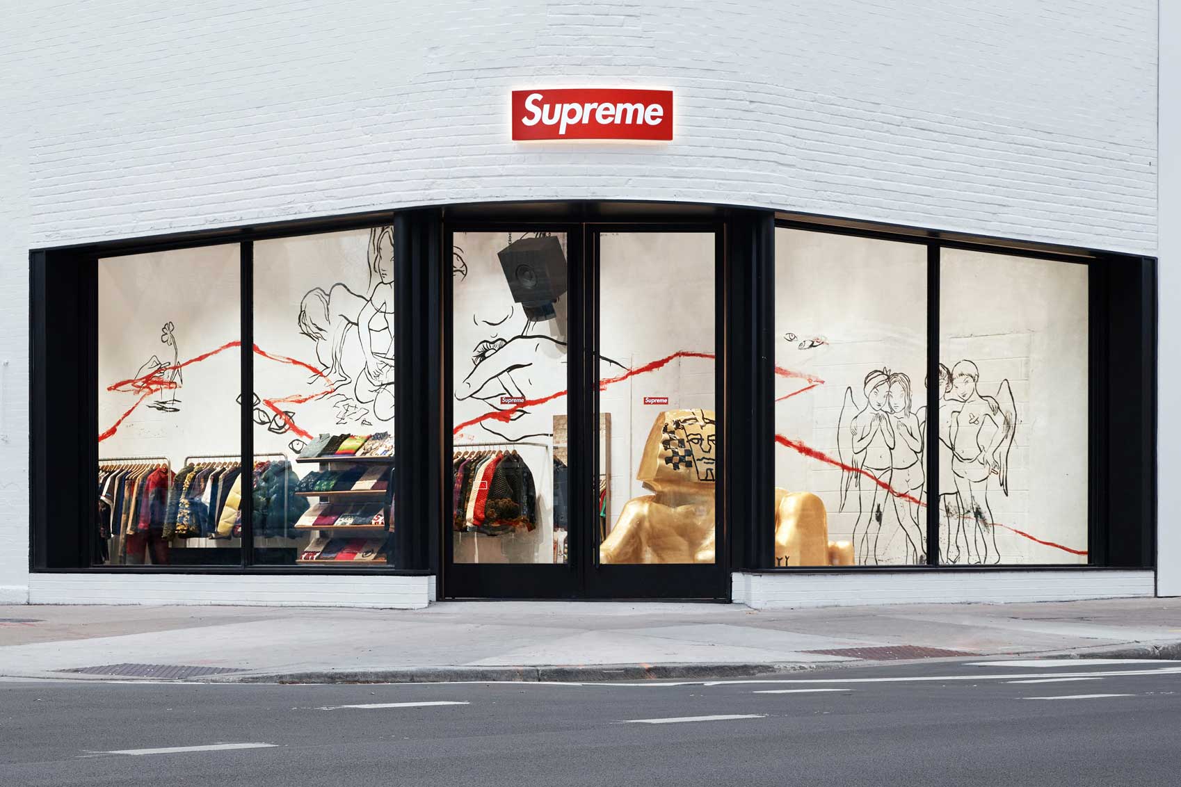Stores – Supreme