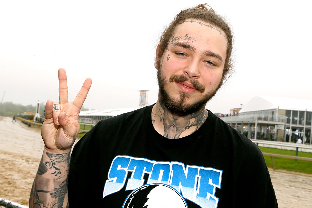 Post Malone peace sign