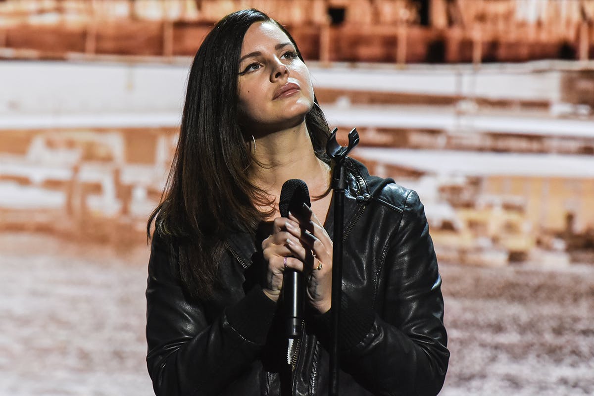 Lana Del Rey performing