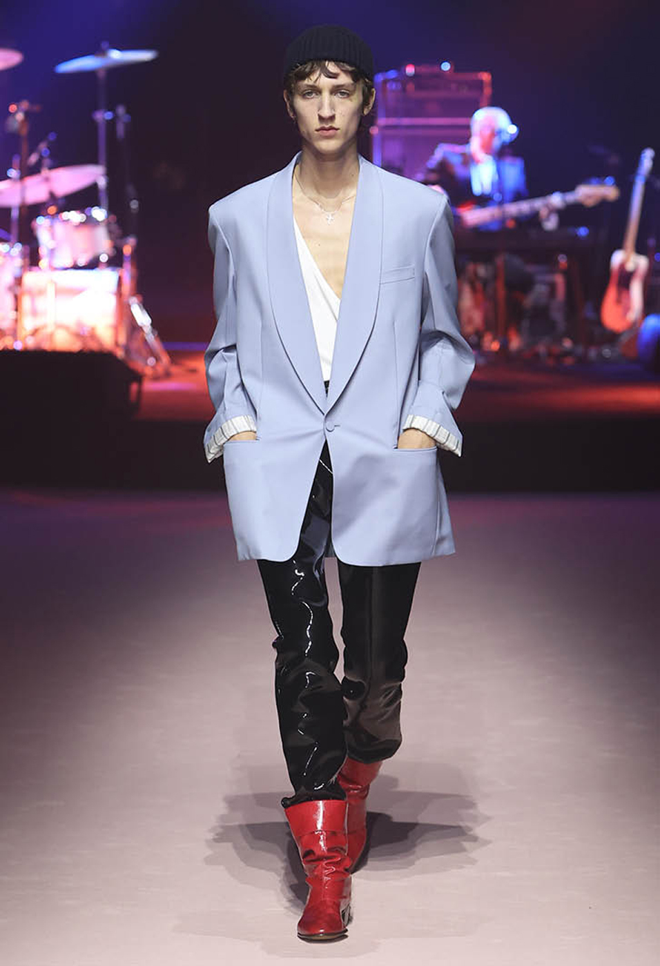 Alessandro Michele Subverts the Fashion Show With Gucci Dallas Space -  Interior Design