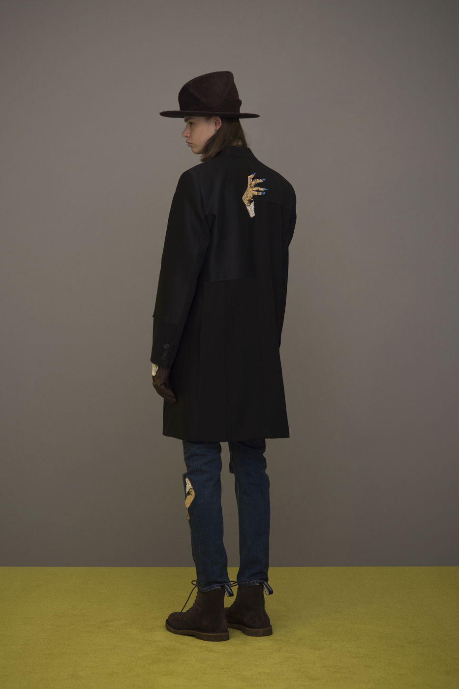 UNDERCOVER FW23 References Iconic FW15 Hand Graphics