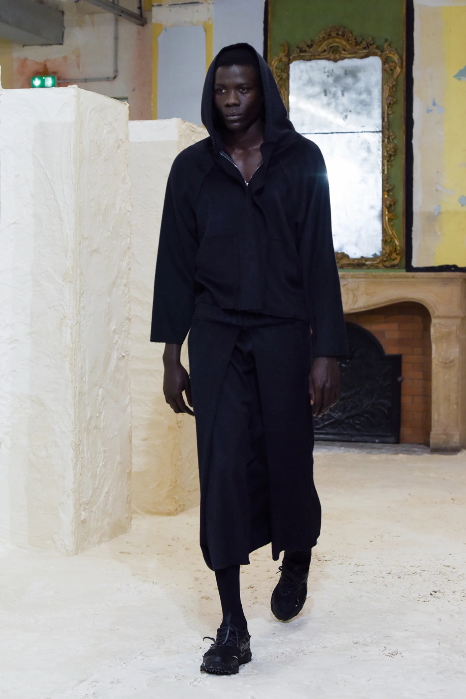 AIREI Fall/Winter 2023 Is a Handmade Ode to Protection