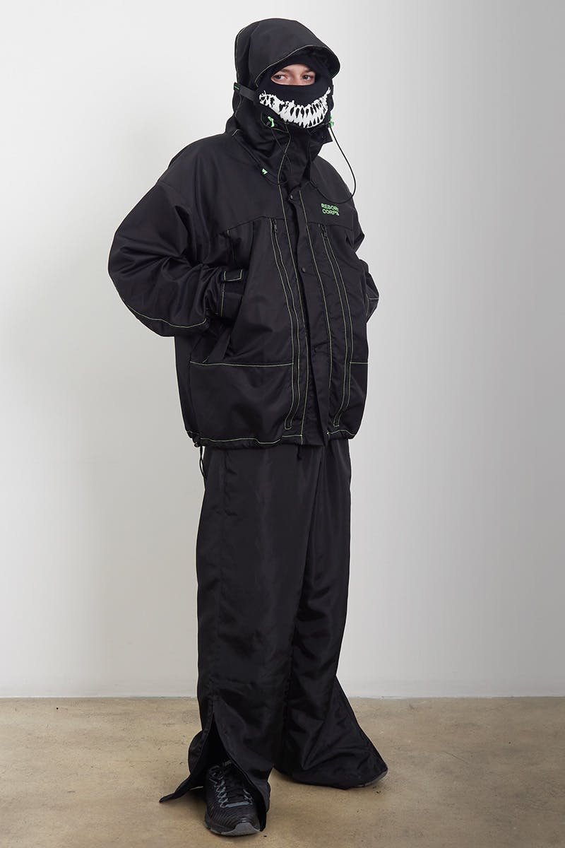 1resort corps fw19