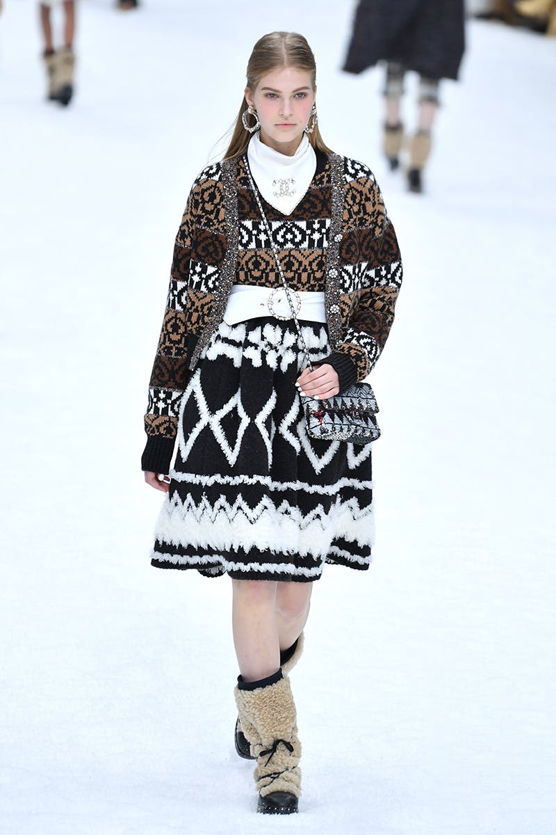 chanel karl lagerfelds final show pfw fw19