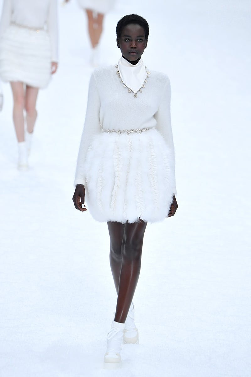 chanel karl lagerfelds final show pfw fw19