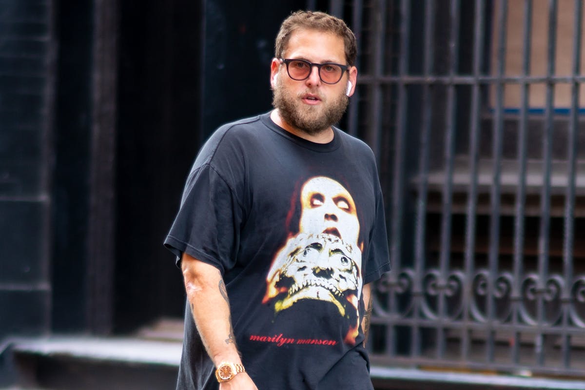 Jonah Hill glasses AirPods