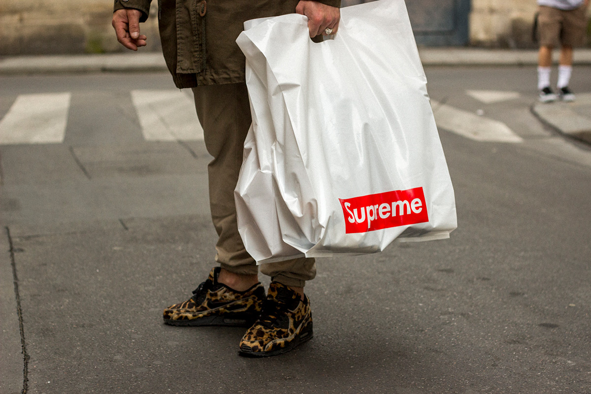 Supreme x Nike duffle bag just dropped : r/supremeclothing