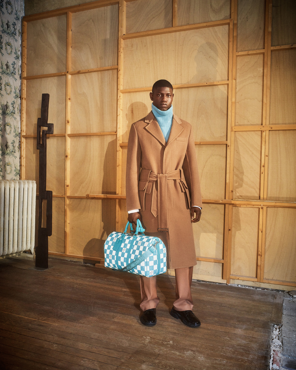 Discover LOUIS VUITTON Men's Fall Winter 2021 Accessories Collection
