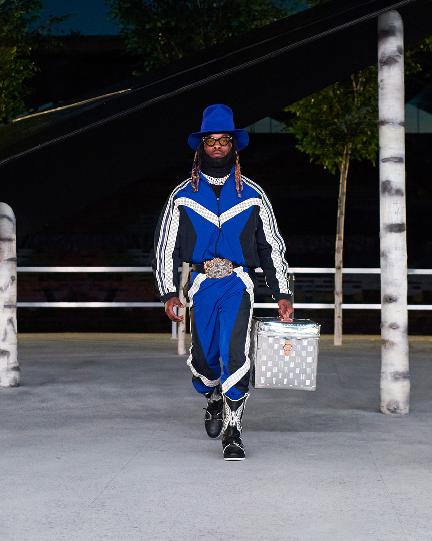 Into the Sky Above: Virgil Abloh stages his last show for Louis Vuitton -  Vogue Scandinavia