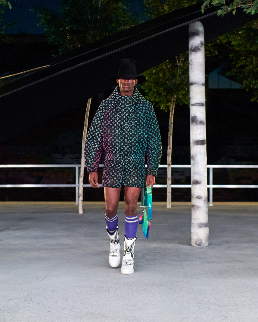 Fashion Drops on X: Louis Vuitton Wizard of Oz Rainbow Walk Knitted  Sweater by Virgil Abloh, Spring/Summer 2019  / X