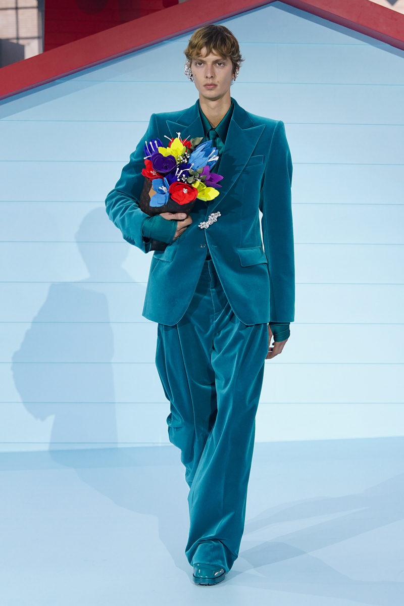 Louis Vuitton Mens SS20: Virgil Abloh's Flower Power Breaks Gender