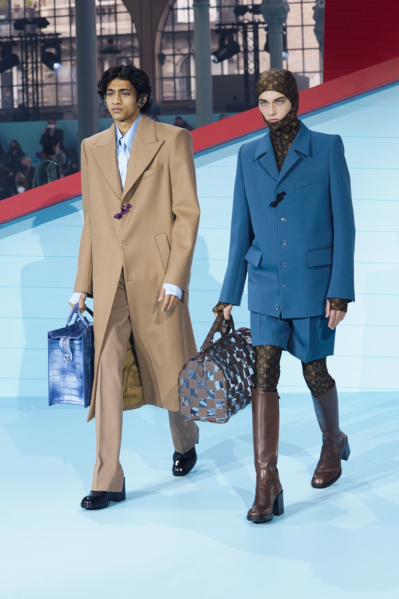 Virgil Abloh's Louis Vuitton show included 3D skyline coats