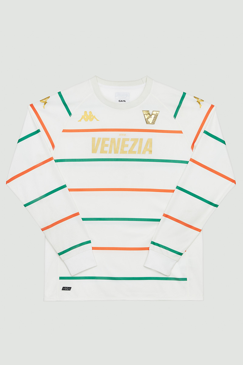 The new Venezia 2021-22 away kit by Kappa