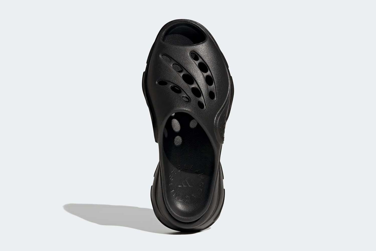 Release 2023] Kanye Look Away Louis Vuitton Just Launched Their Own Foam  Runners Clog