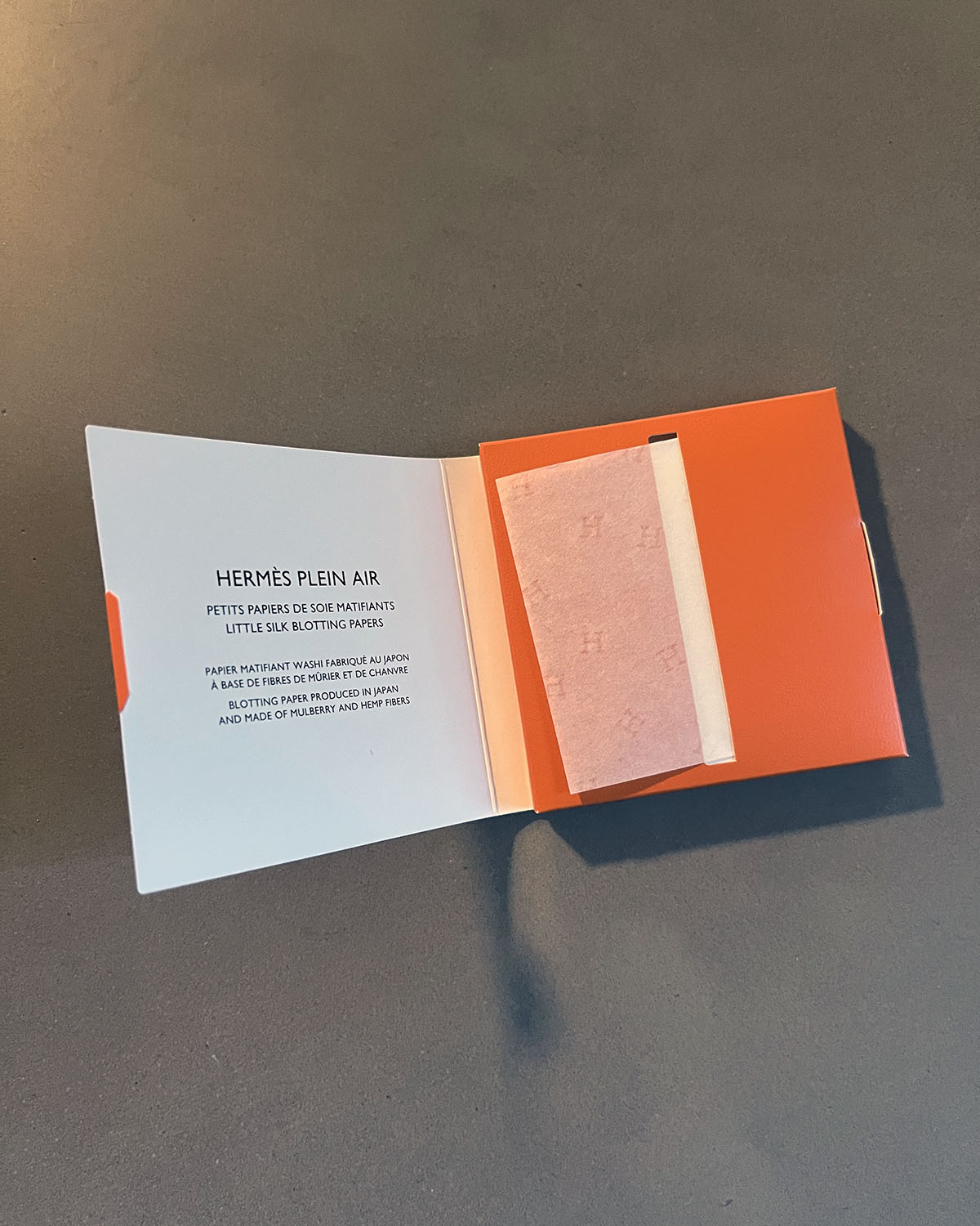 Are Hermés Beauty's Blotting Papers Worth It?