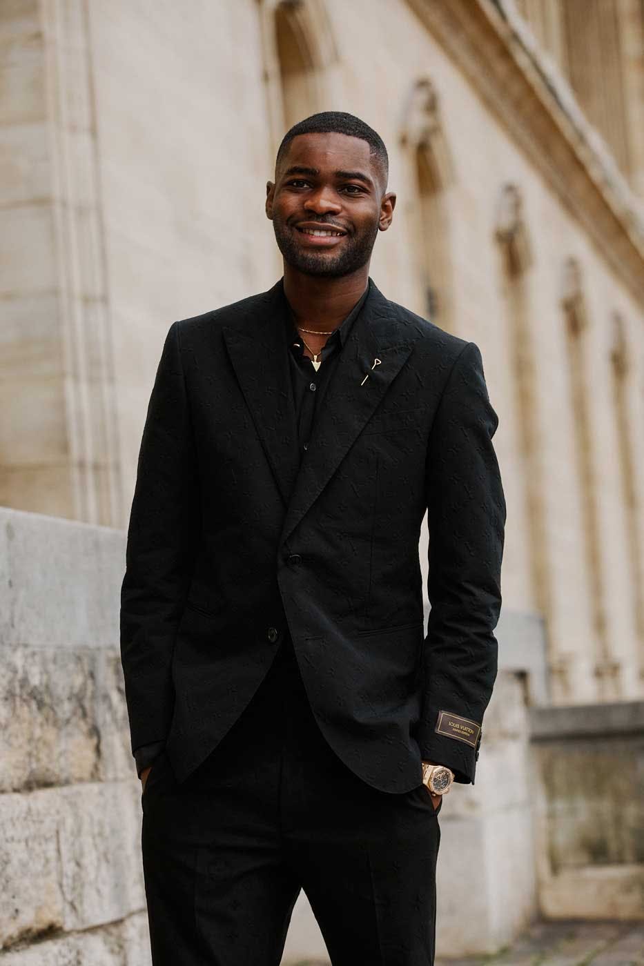 Everyone Dresses Normal In Paris Fashion Week Street Style