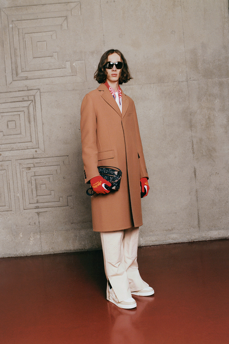 Louis Vuitton Debut Pre-Spring 2023 'Fall in Love' Collection – PAUSE  Online