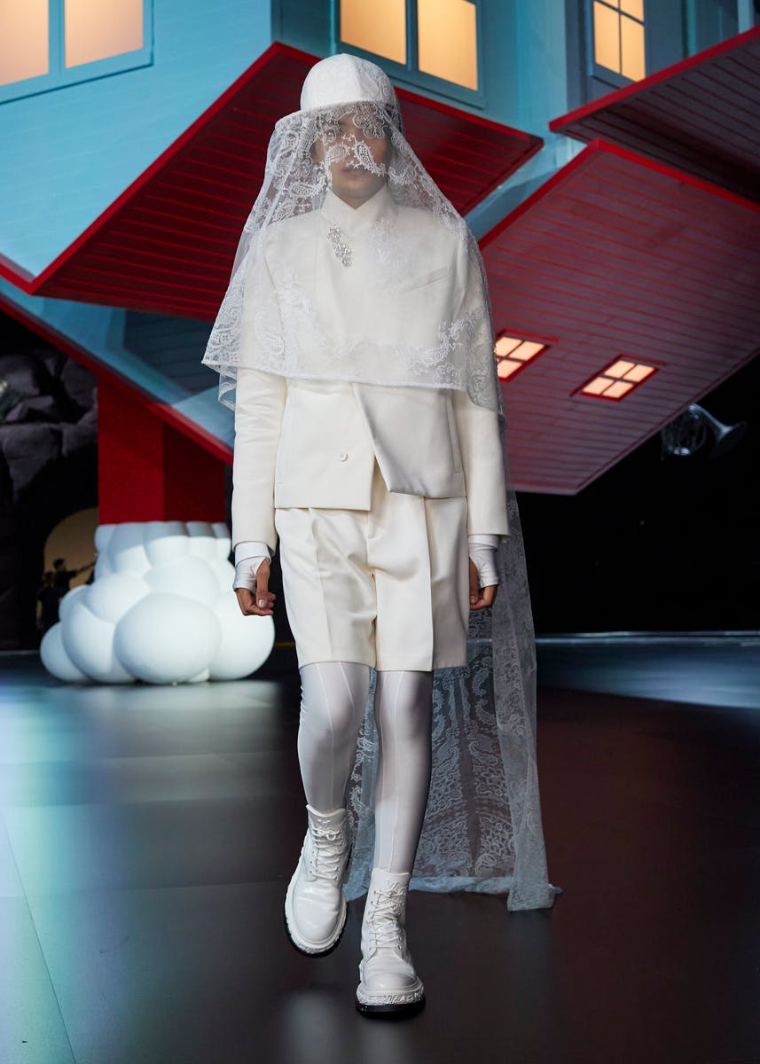 Virgil Abloh's Louis Vuitton FW22 Collection Bangkok Runway Show