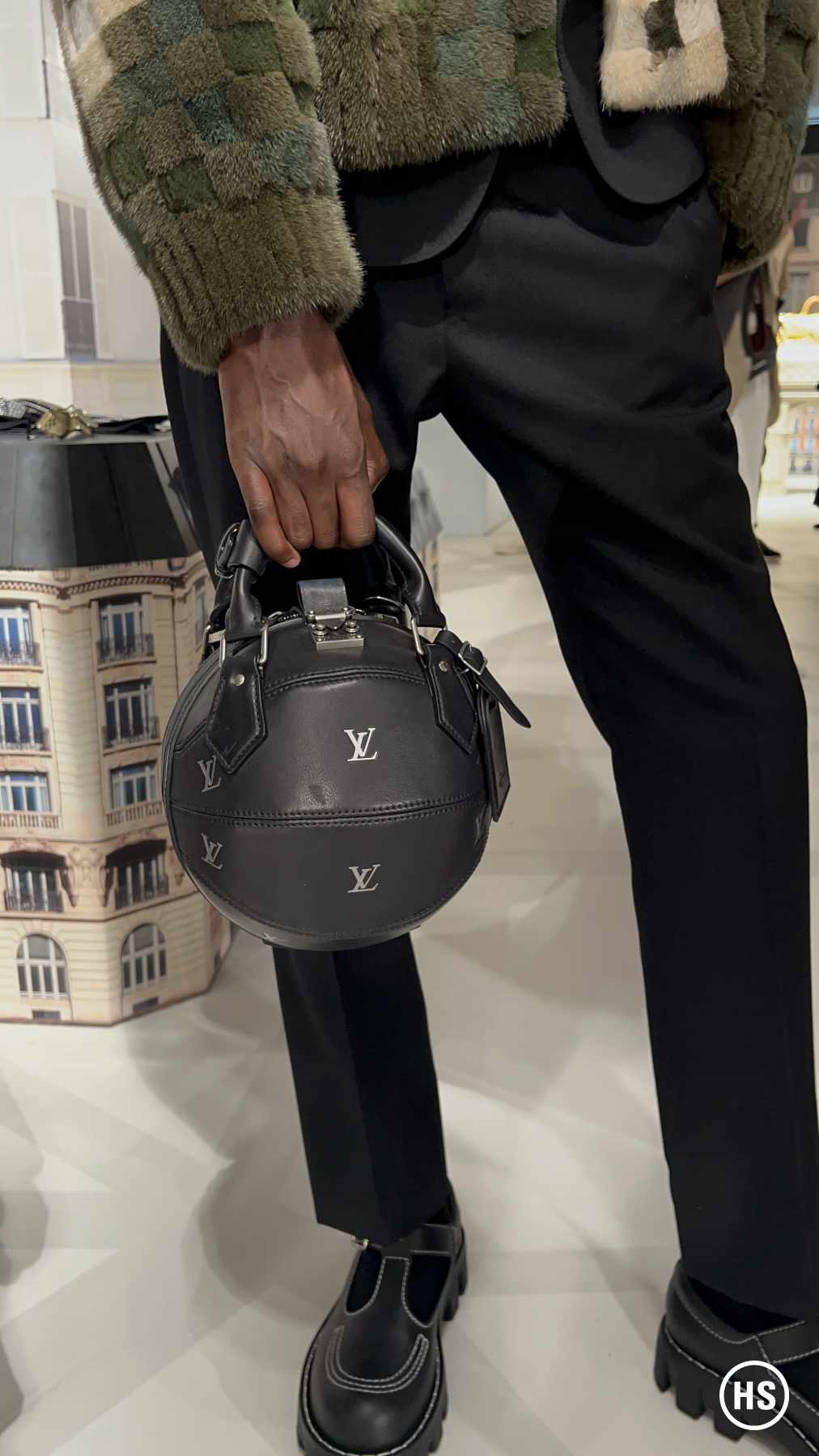 Louis Vuitton unveils new “Attrape-Rêves” fragranceFashionela