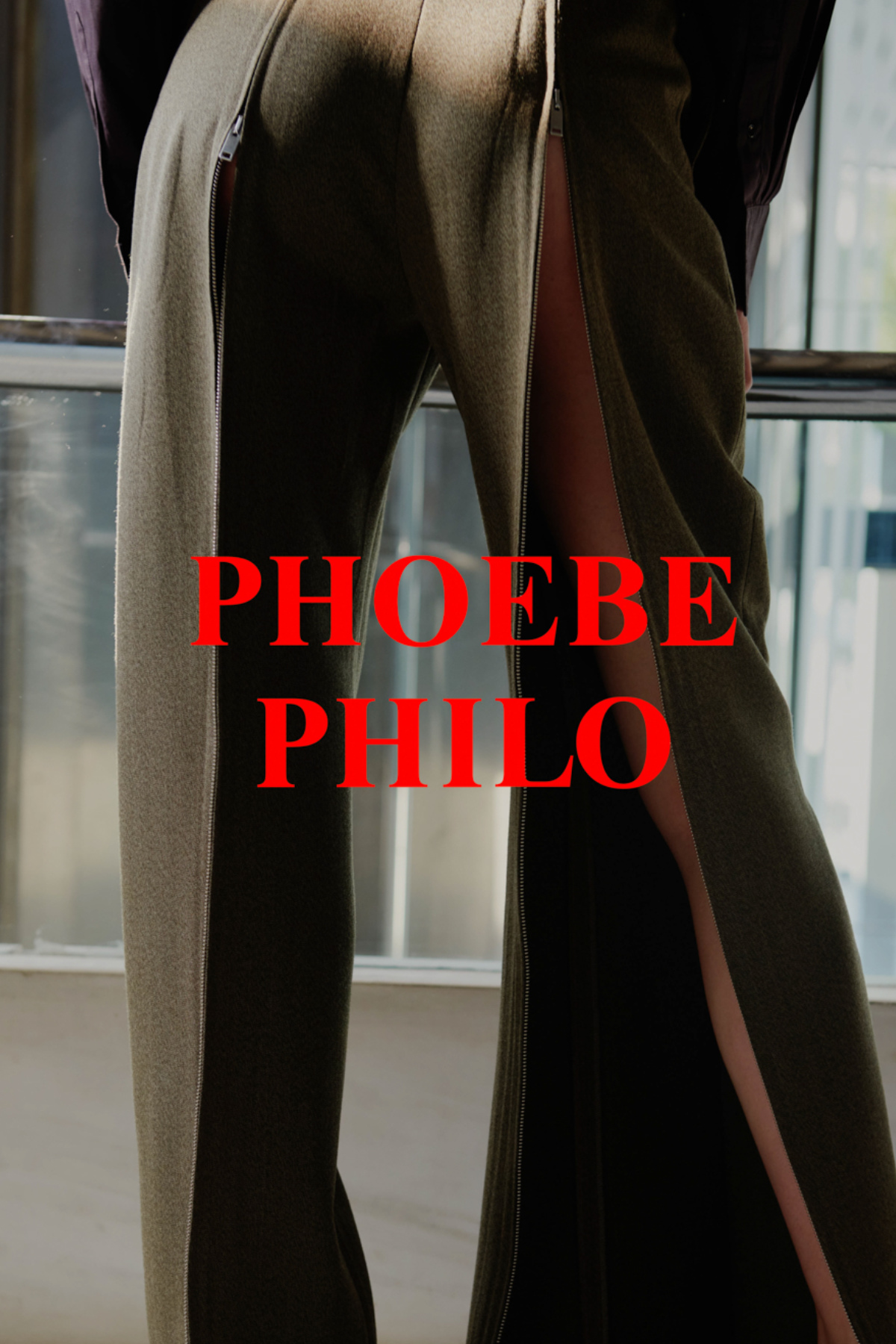 Phoebe Philo Is Back In Fashion! (Eponymous Collection Debut First  Thoughts) 