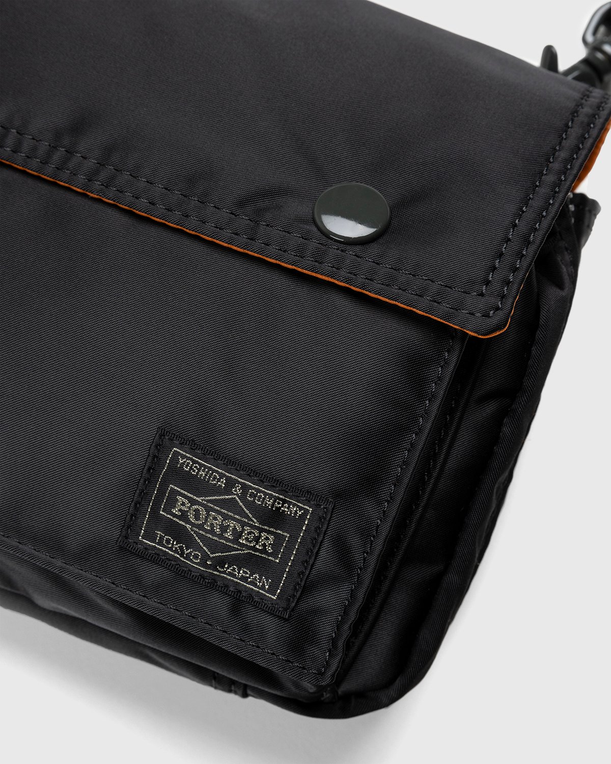 Porter-Yoshida & Co. – Tanker Clip Shoulder Bag Black 