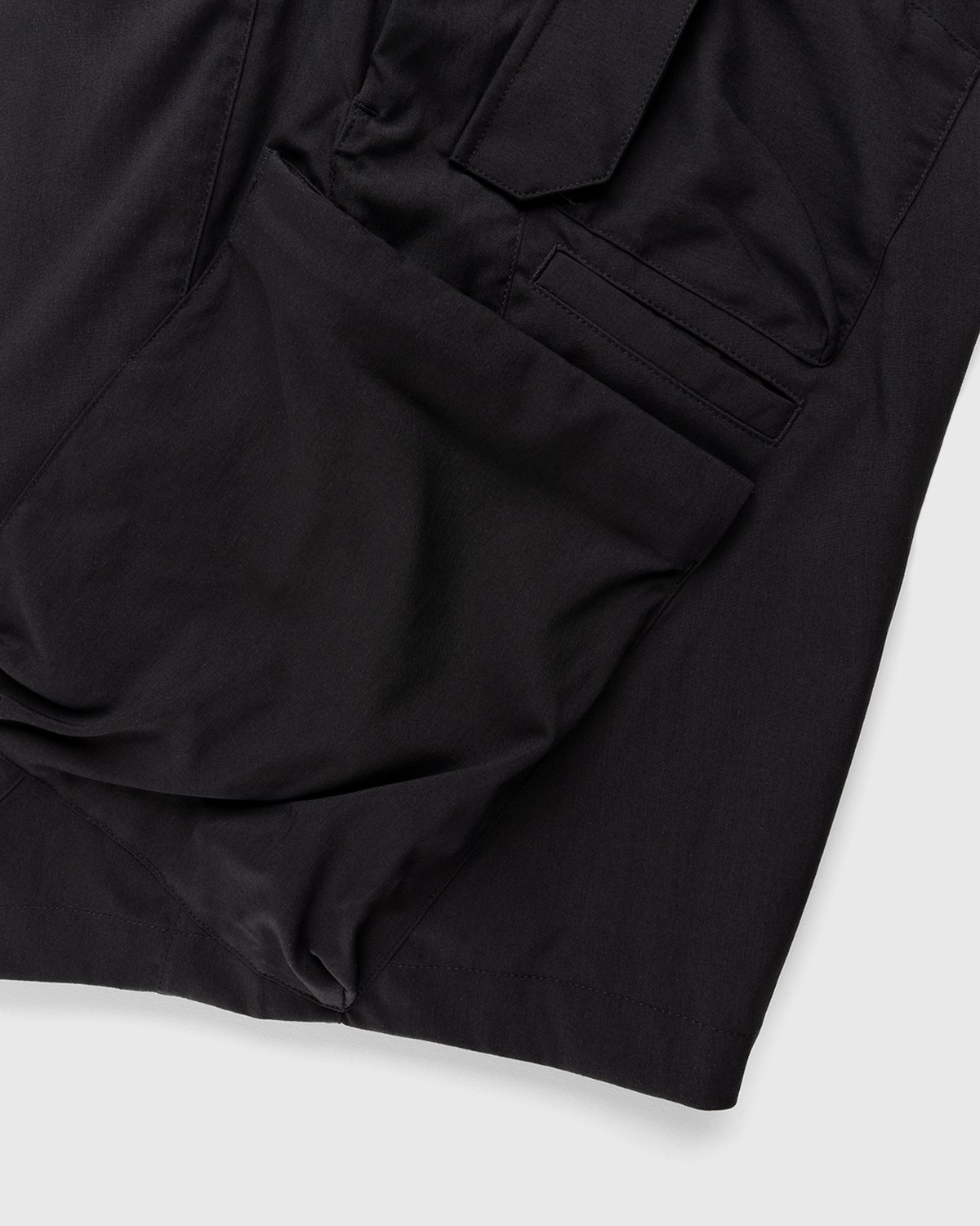 ACRONYM – SP29-M Cargo Shorts Black | Highsnobiety Shop