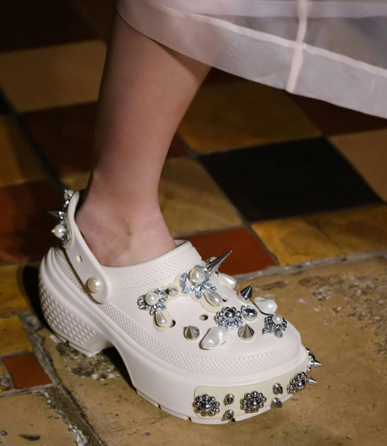 Simone Rocha x Crocs FW24.