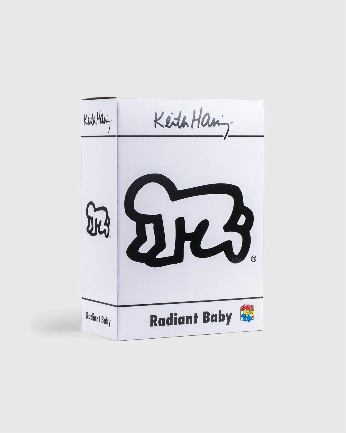 Medicom - Keith Haring Radiant Baby Statue White - Lifestyle - White - Image 4