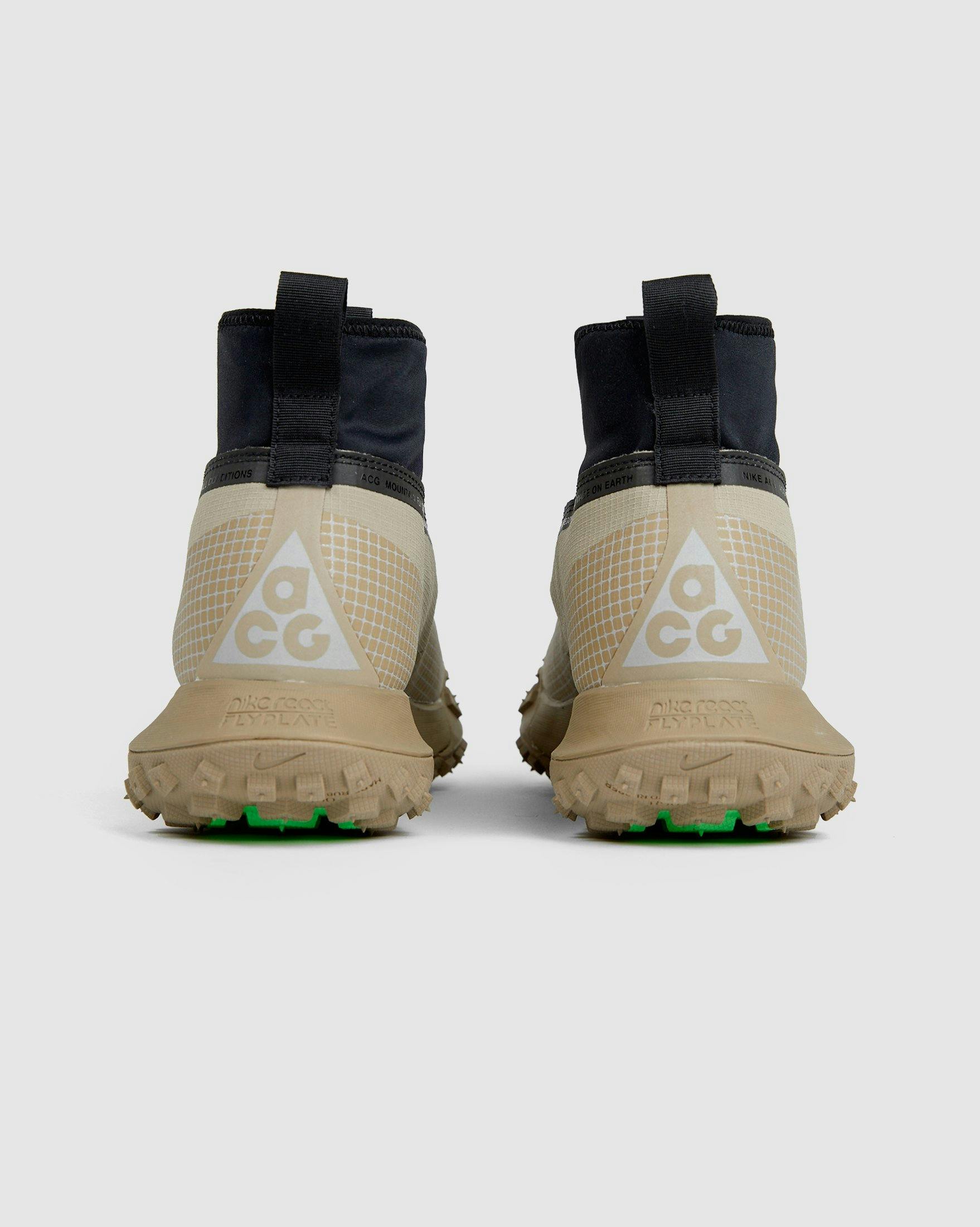 Nike ACG - Gore-Tex Mountain Fly Khaki - Footwear - Beige - Image 3