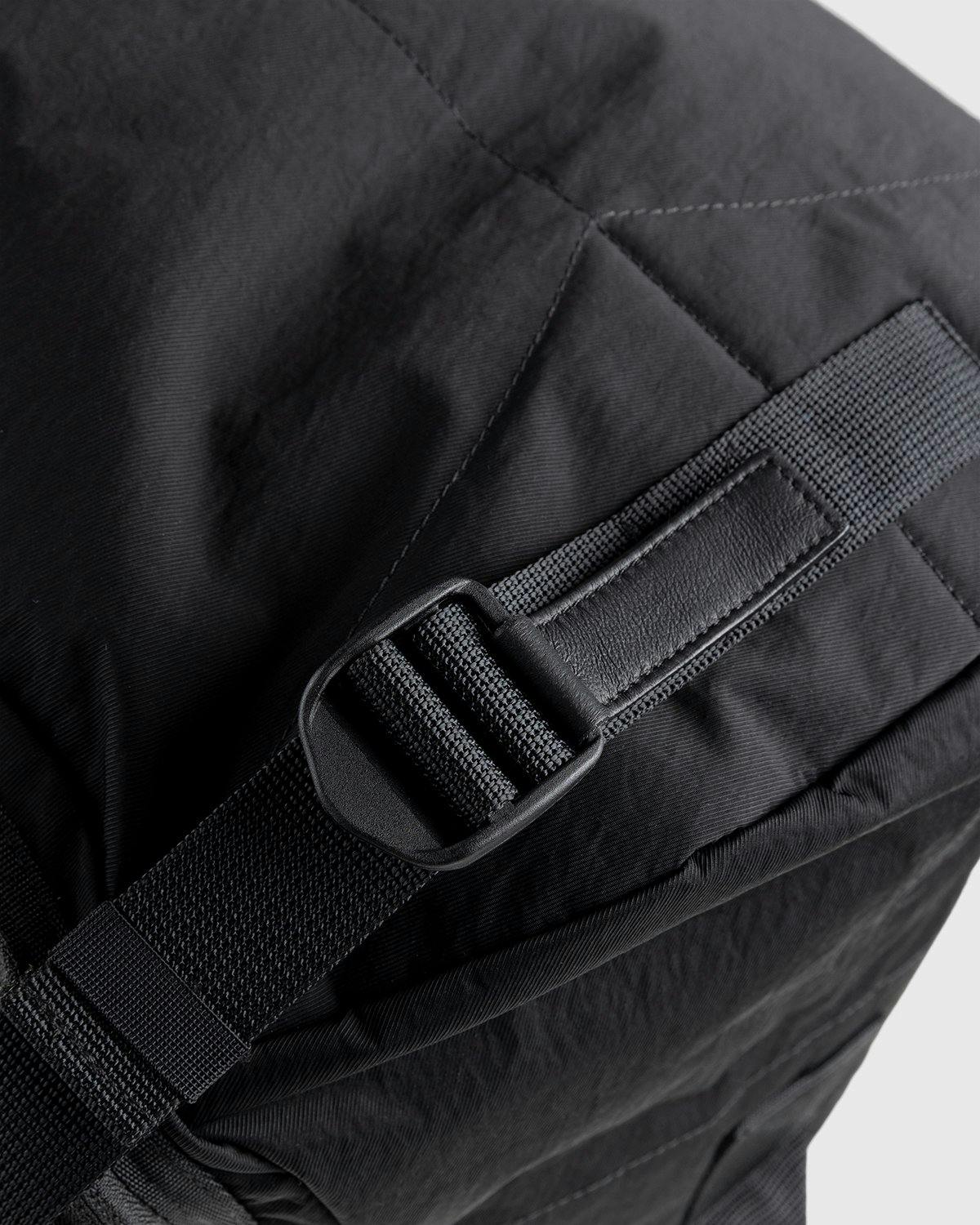 Stone Island – 91274 Nylon Twill Rucksack Black | Highsnobiety Shop