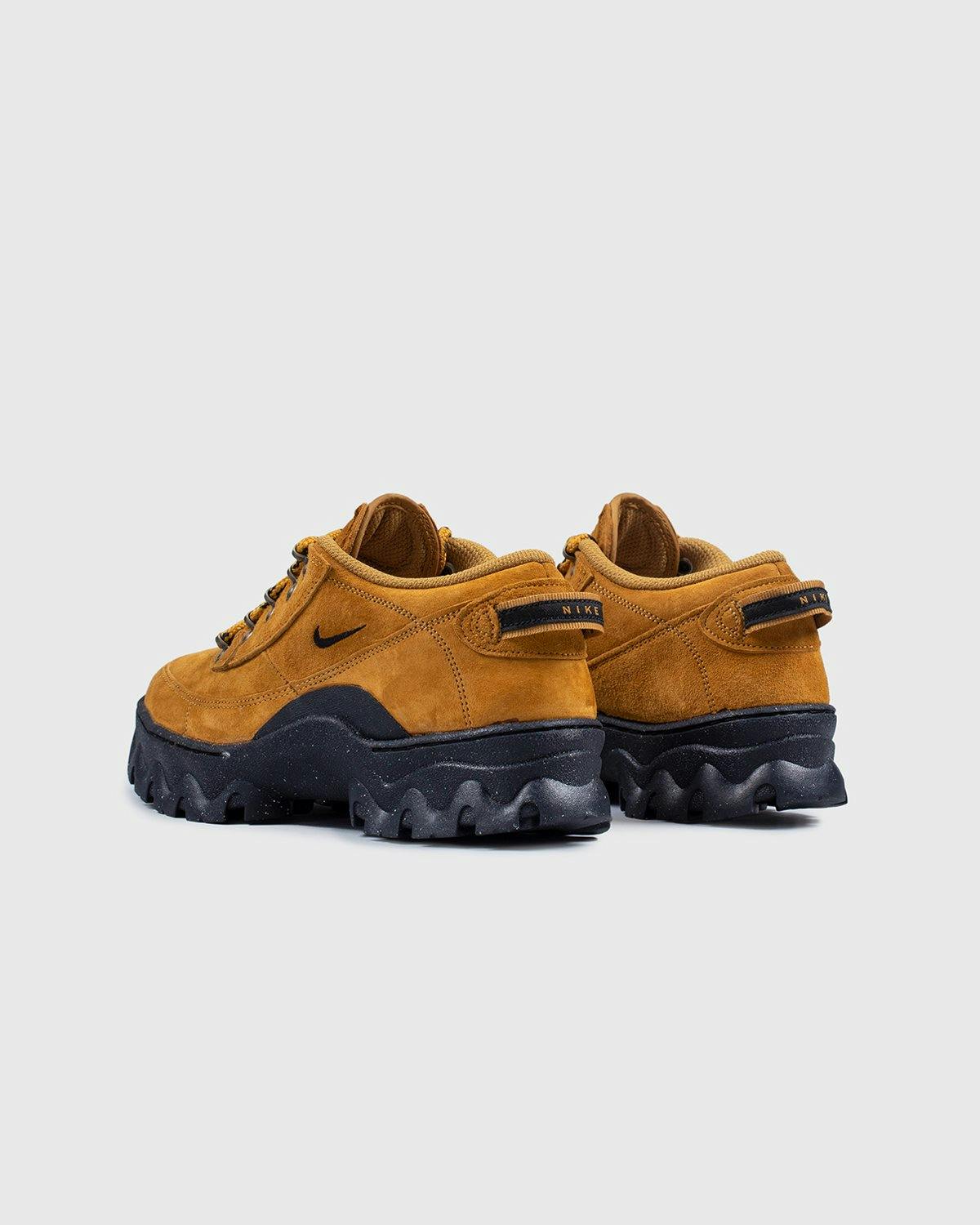 Nike ACG - W Nike Lahar Low Wheat - Footwear - Brown - Image 2