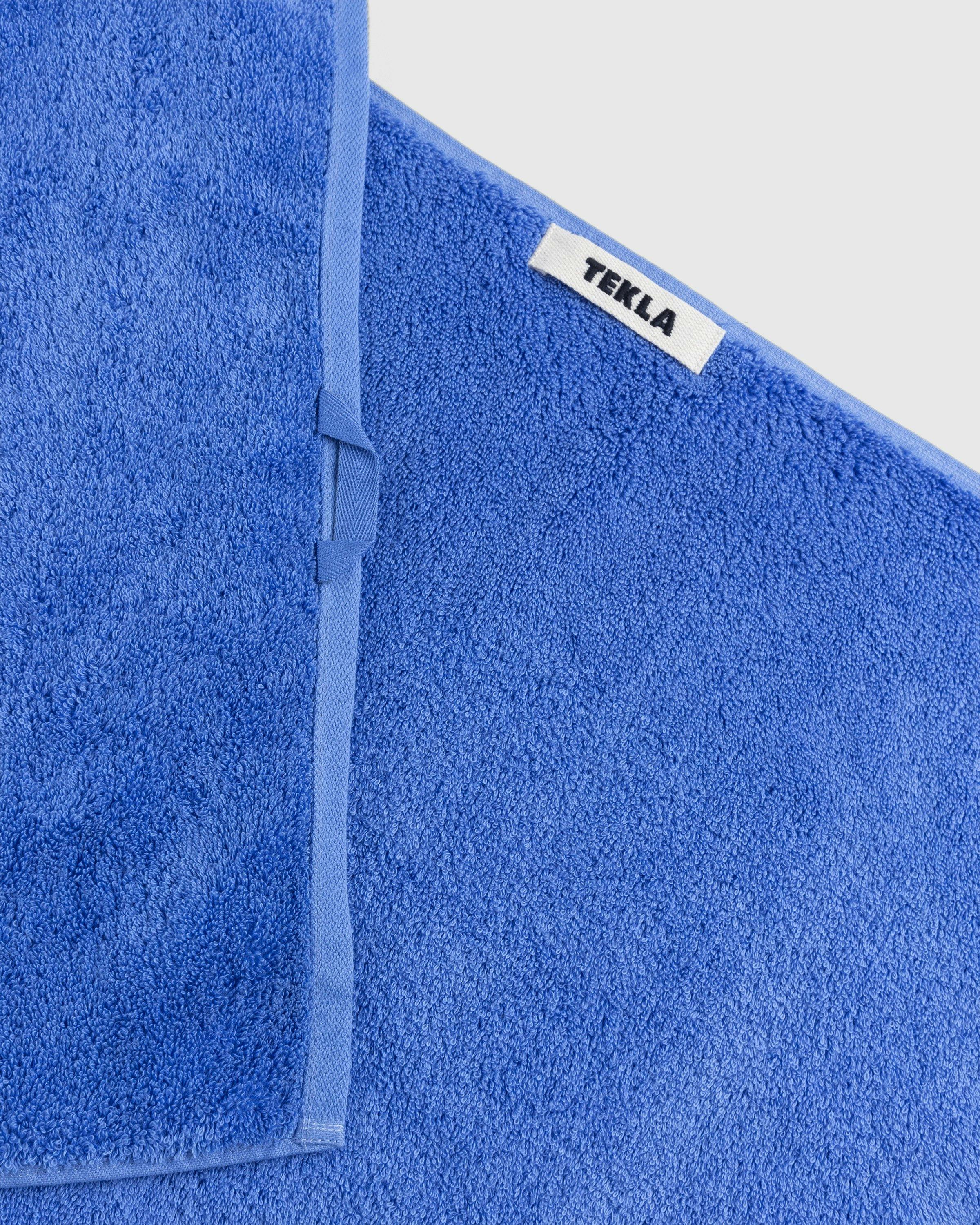 Tekla - Hand Towel Clear Blue - Lifestyle - Blue - Image 3