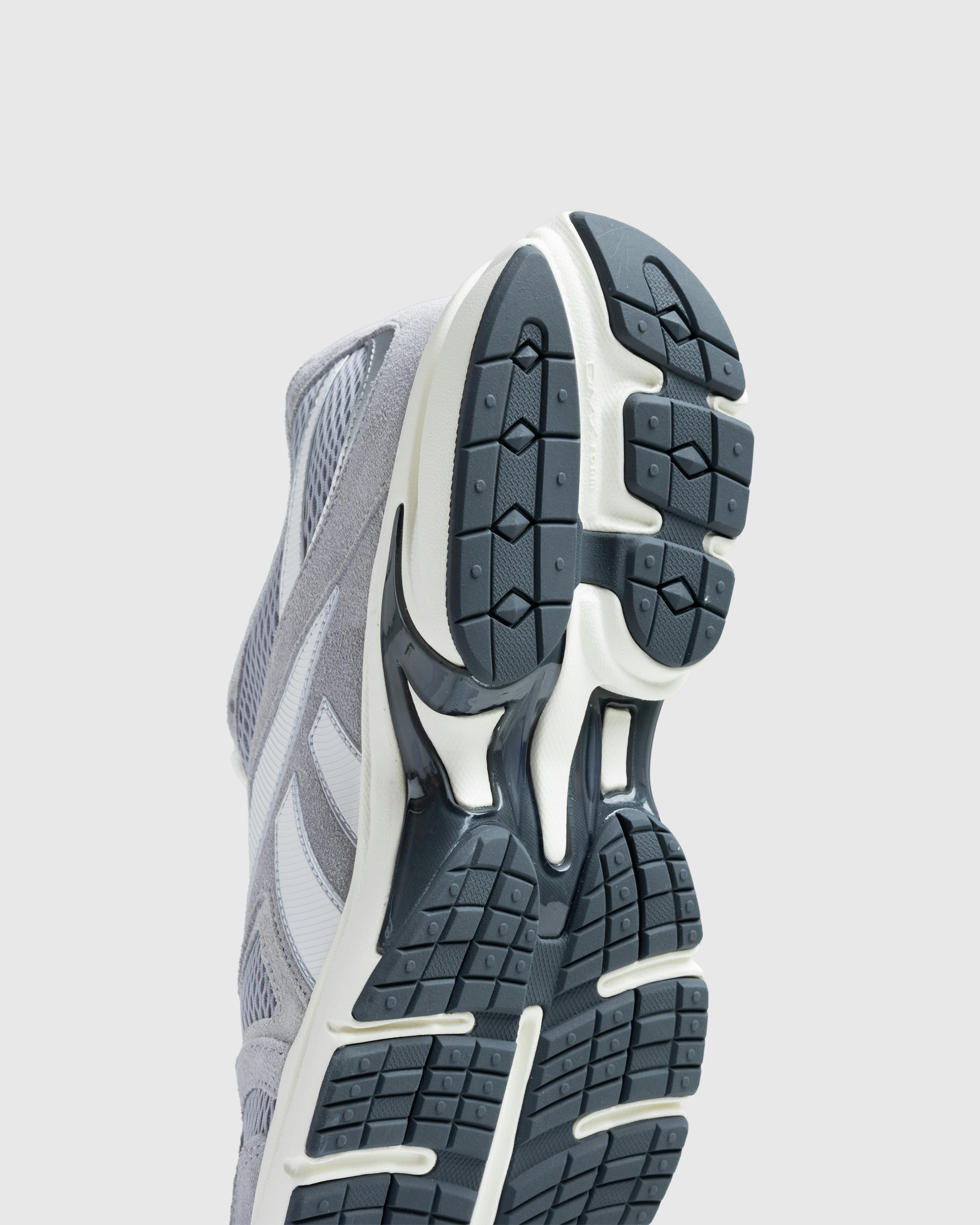 Reebok – Premier Road Plus VI - Low Top Sneakers - Grey - Image 6