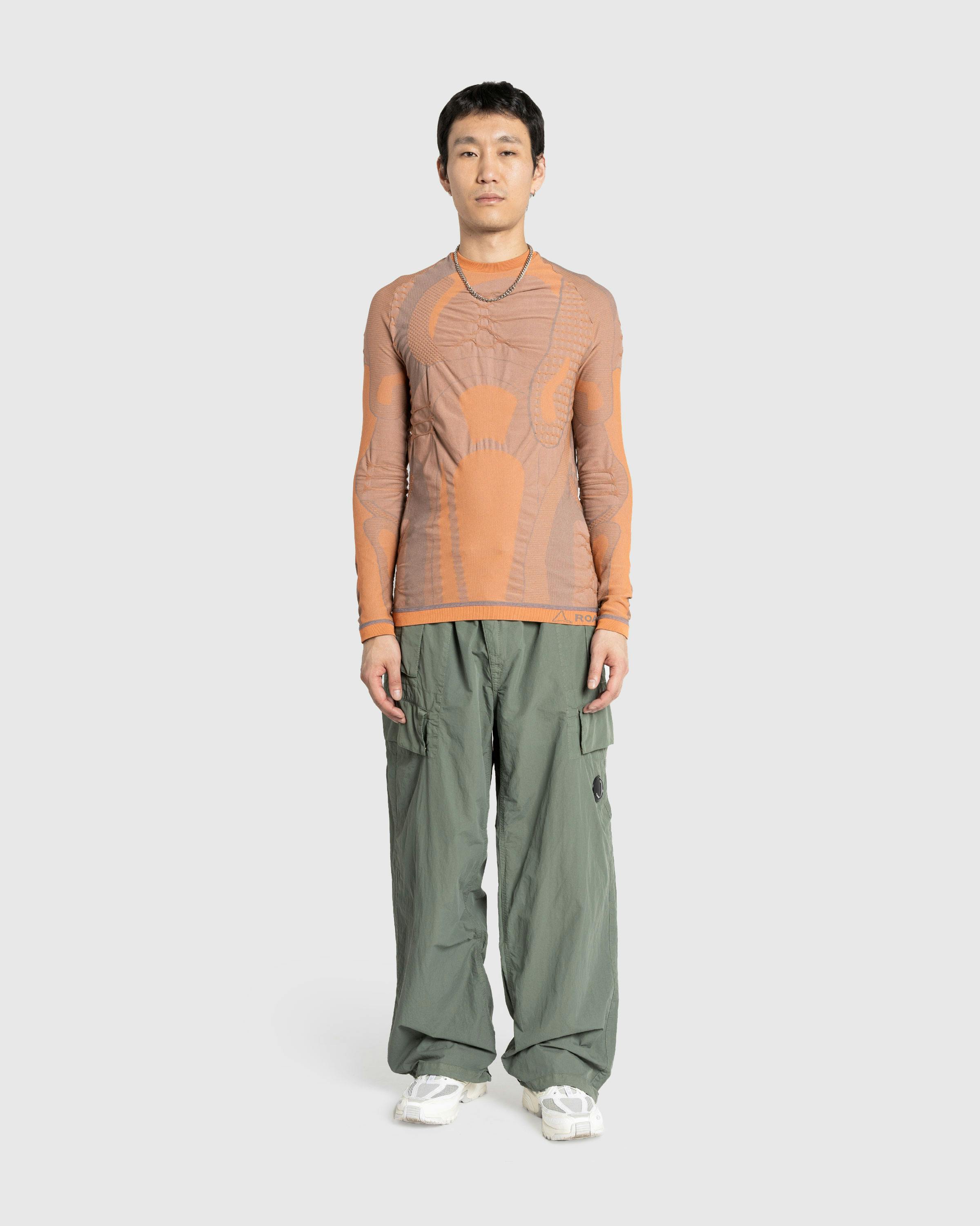 ROA – Seamless Crewneck Orange - Longsleeves - Image 3