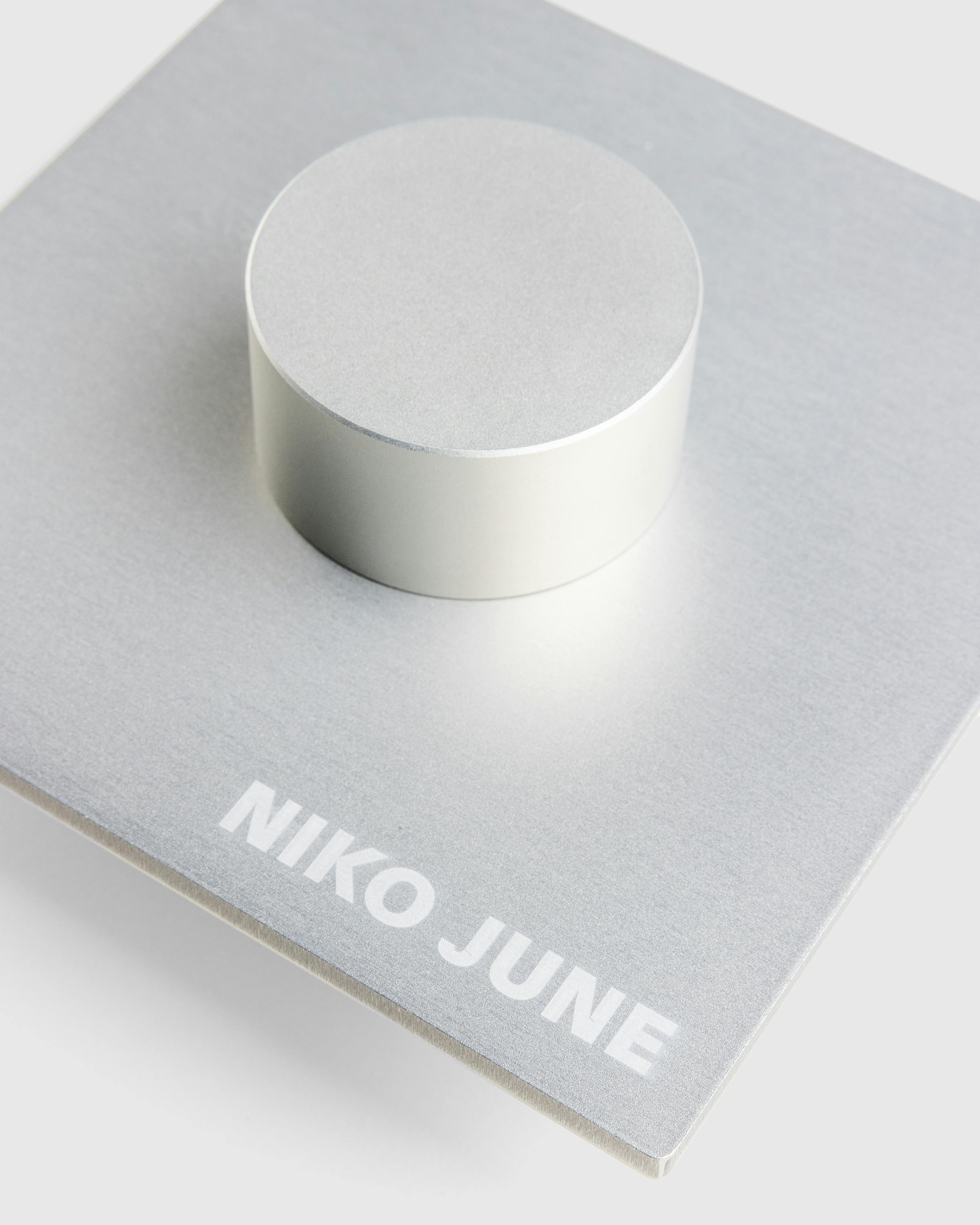 Niko June – P-L 05 Candle Holder Raw - Candles and Fragrances - White - Image 5