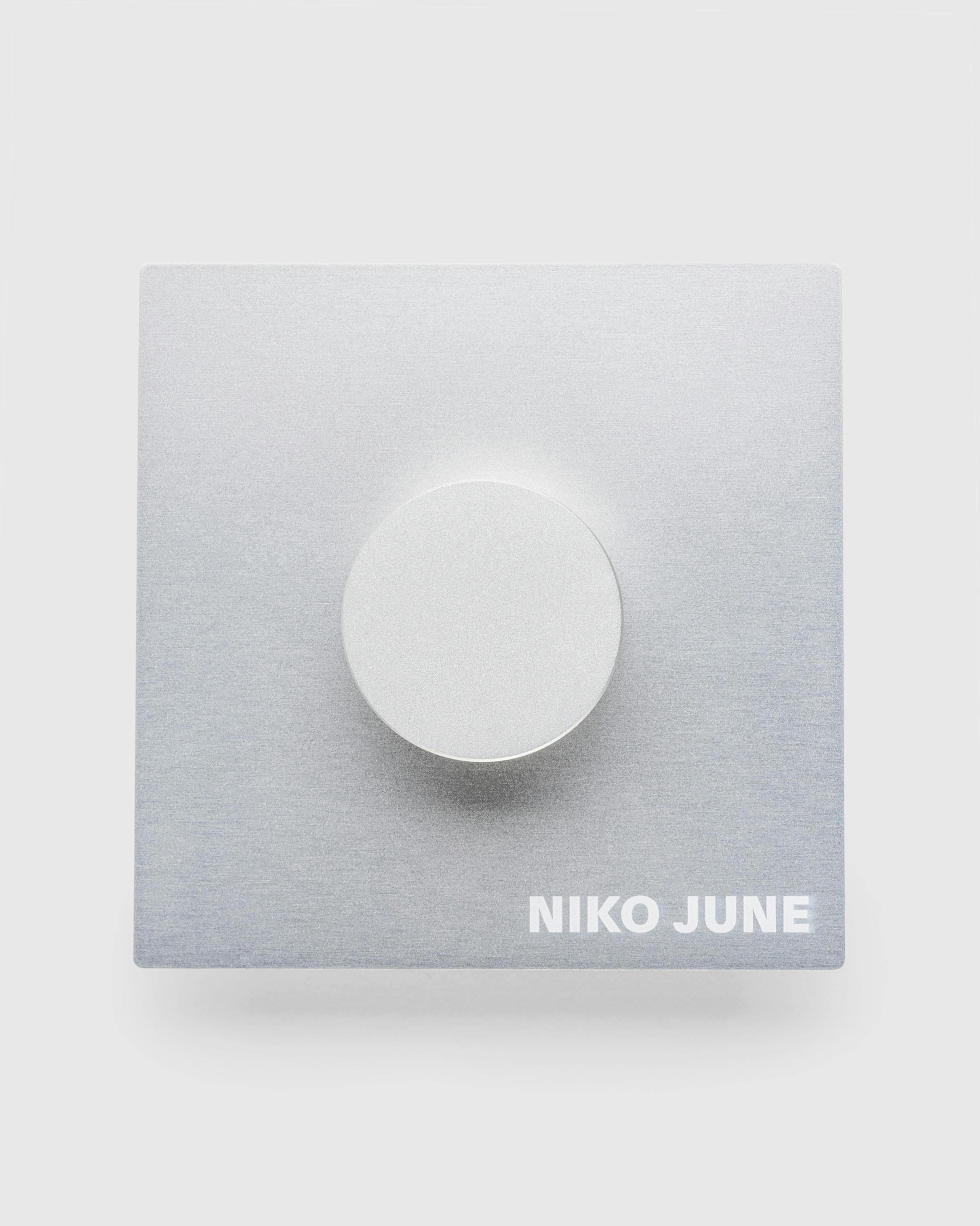 Niko June – P-L 05 Candle Holder Raw - Candles and Fragrances - White - Image 3