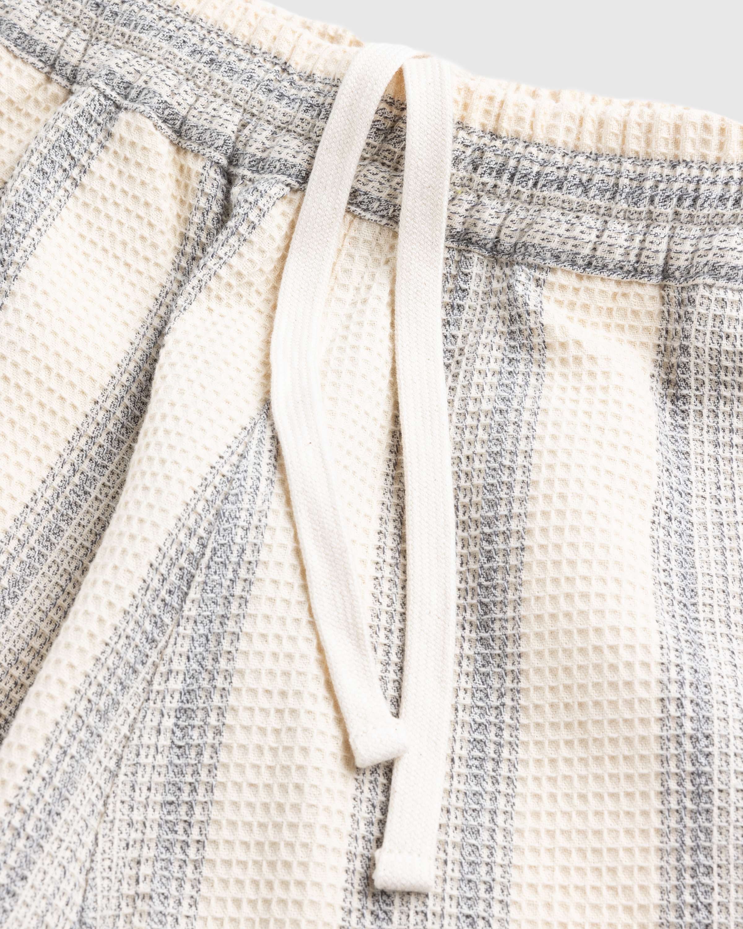 Carhartt – Dodson Stripe Short Natural - Active Shorts - Beige - Image 6