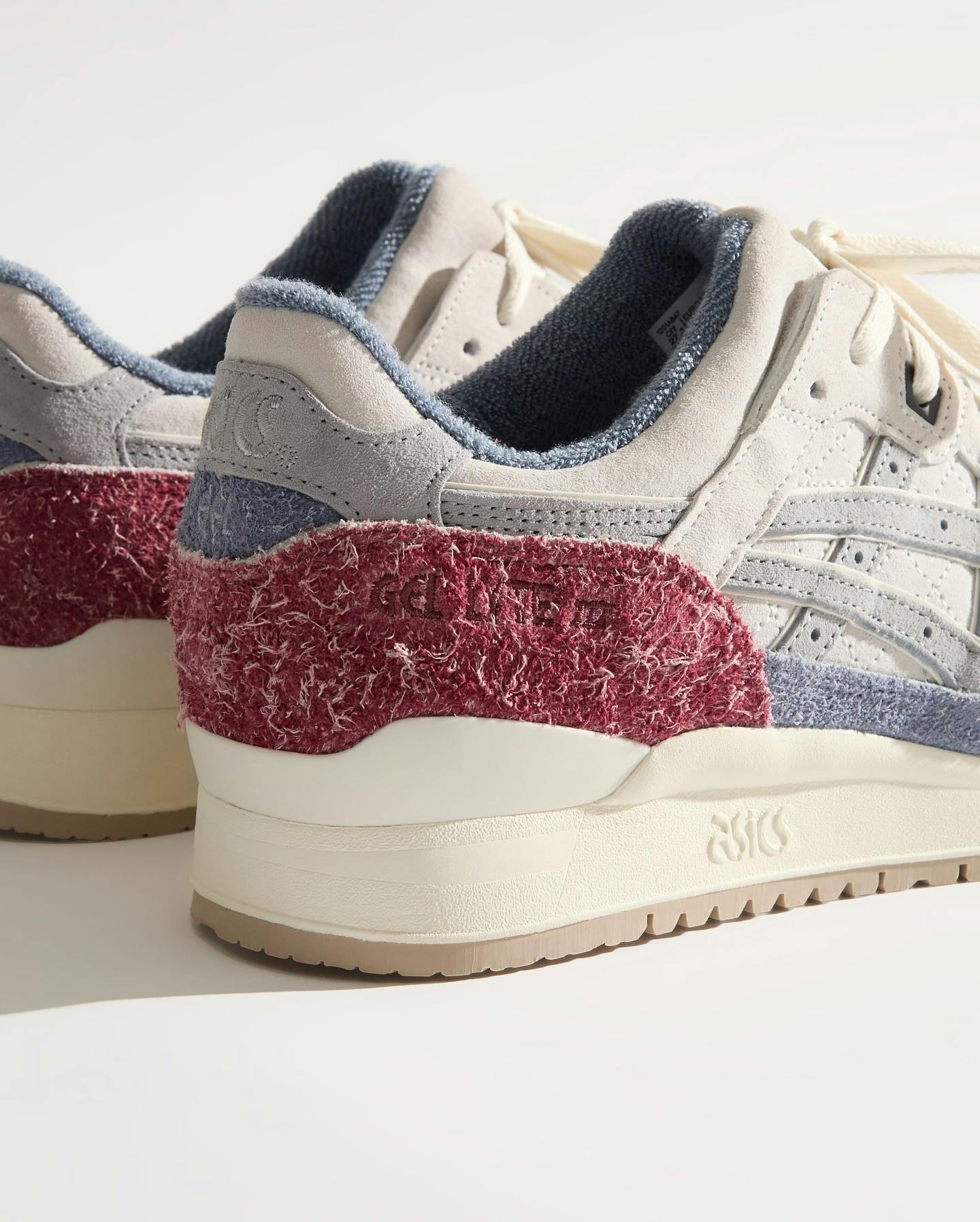 ASICS GEL LYTE III Sneaker Is Looking Great These Days