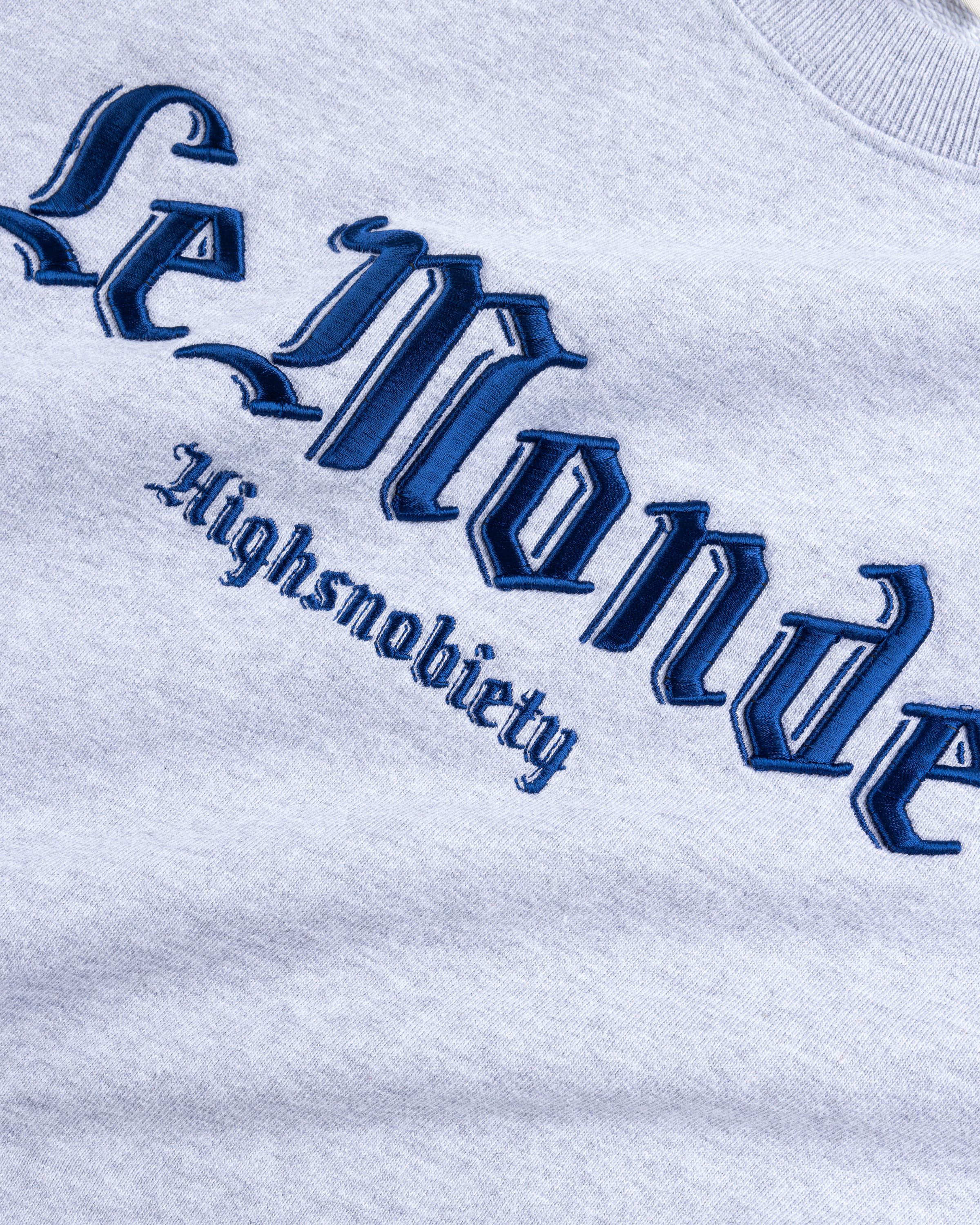 Le Monde x Highsnobiety – Logo Crewneck Grey - Sweatshirts - Grey - Image 7