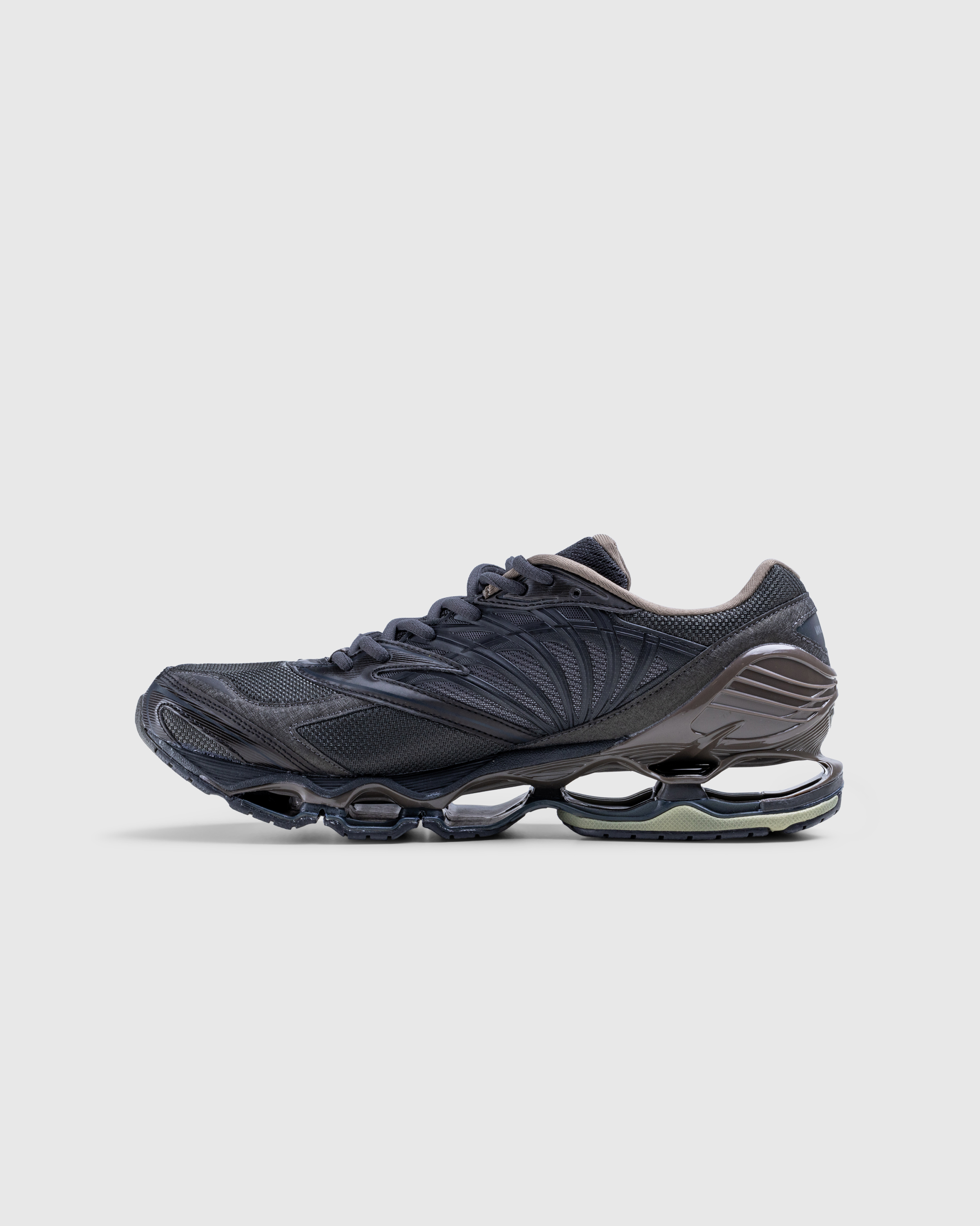 Mizuno – Wave Prophecy LS VAINL ARCHIVE Pirate Black/Chocolate Brown - Low Top Sneakers - Black - Image 2